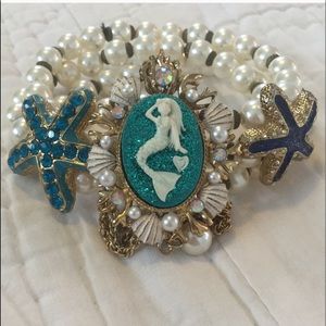 BETSEY JOHNSON MERMAID LAGOON BRACELET 🧜🏻‍♀️